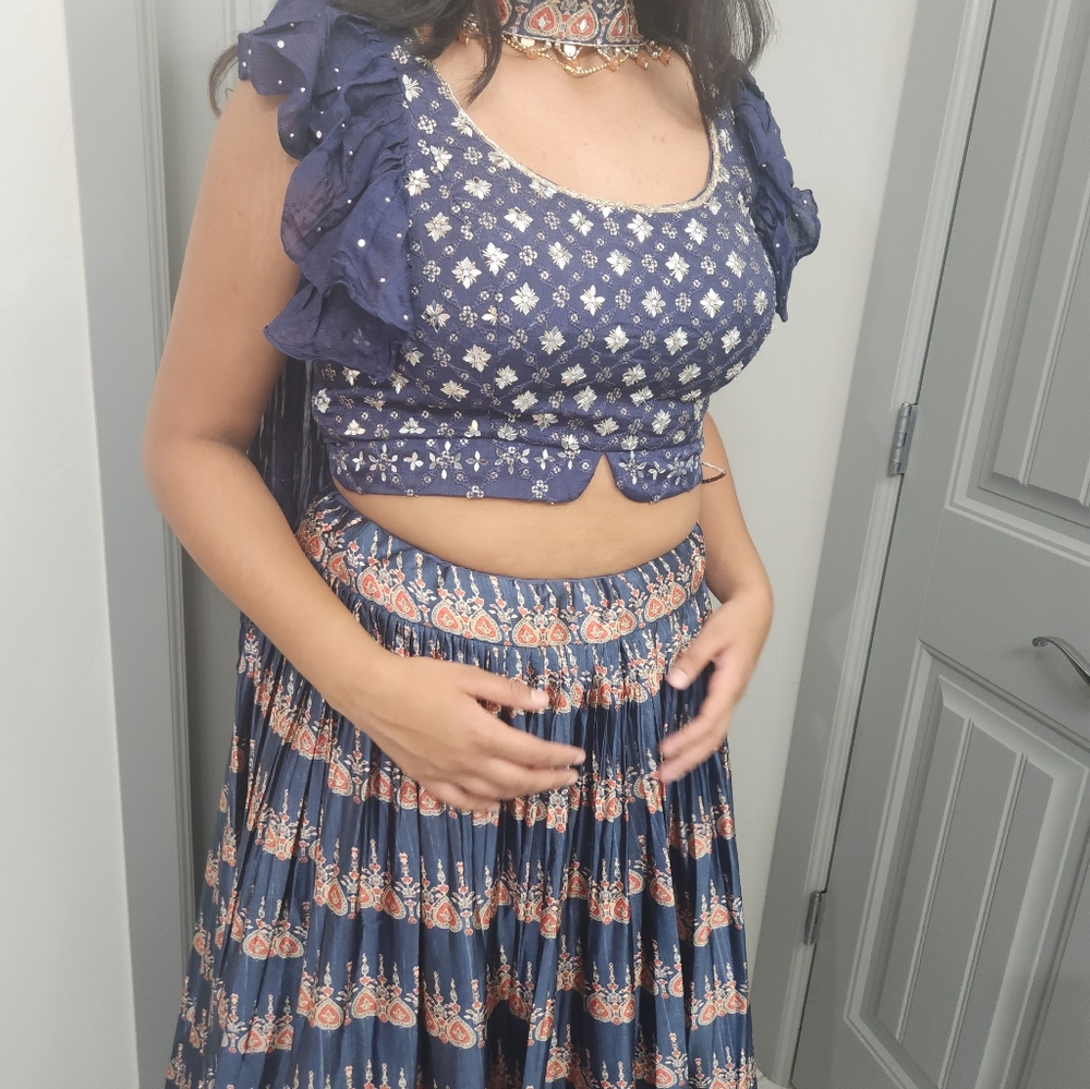 LEHENGA! NEW! - Picture 3 of 7